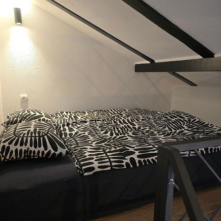 Kod Dida Apartamento Gospić Exterior foto
